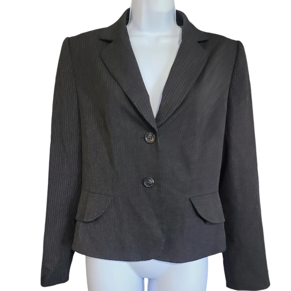 Tahari pinstriped black blazer 8